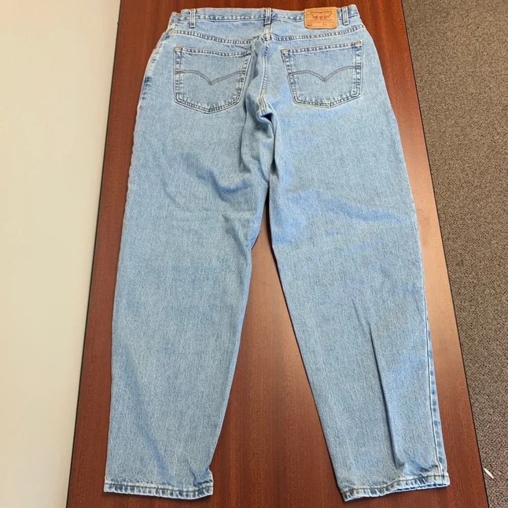 Vintage Men's 560 Levi's High Rise Mom Jeans - Picture 5 of 9